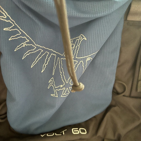 Osprey Volt 60 Backpack (Rare) - Picture 4 of 16